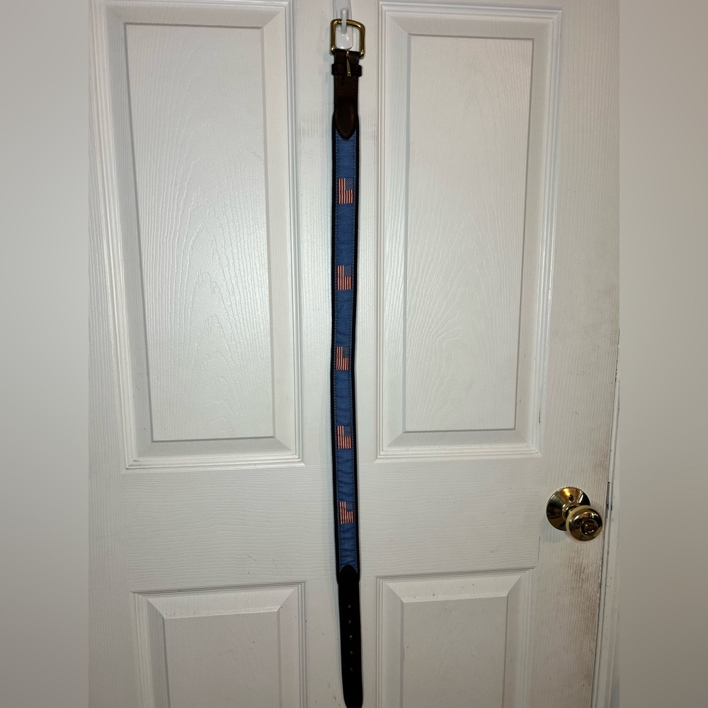 Vineyard Vines American Flag critter belt